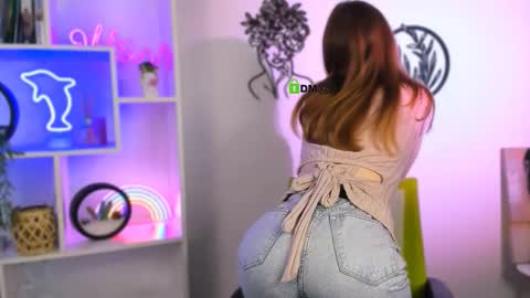 stella_flower online show from March 10, 2026, 6:07 am