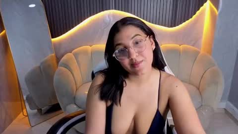 Stella online show from July 28, 2026, 3:24 am