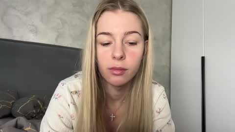 stella_queen_ online show from December 22, 2025, 6:54 am