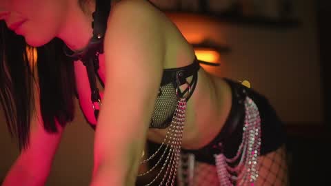 Stella online show from December 30, 2024, 5:48 am