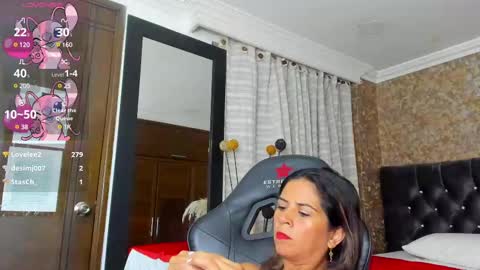 Estella online show from February 13, 2025, 1:19 am