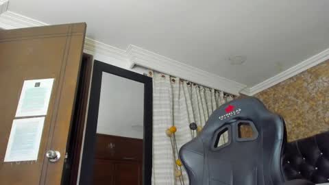 Estella online show from March 2, 2025, 2:30 am