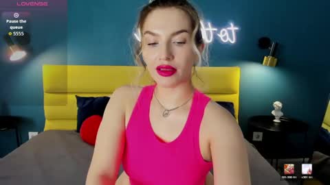 Snapshot of stellaalluring chatting on May 19, 2026, 1:33 am Stella online show from May 19, 2026, 1:33 am