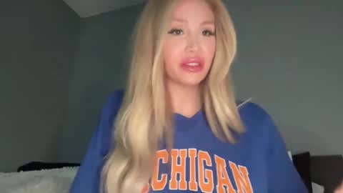 Snapshot of stellacummings chatting on February 14, 2025, 3:43 am Stella Bella online show from February 14, 2025, 3:43 am