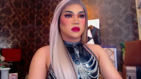 CALL ME STELLA online show from February 5, 2025, 9:57 am