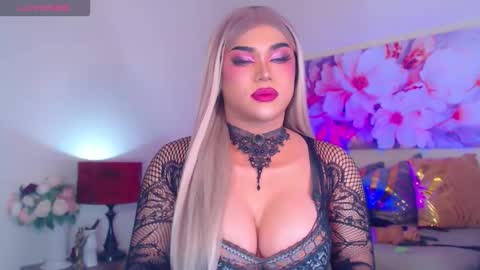 CALL ME STELLA online show from September 30, 2025, 6:02 pm