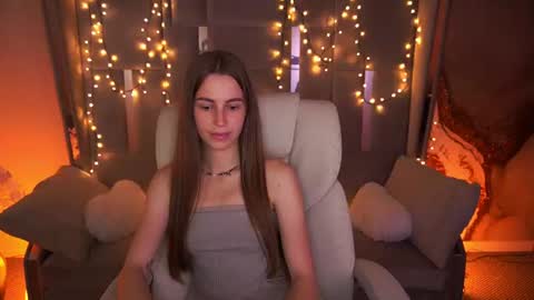 stellahoneywell online show from June 10, 2026, 6:34 am