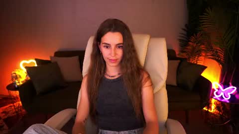 stellahoneywell online show from June 25, 2026, 1:15 pm