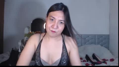 Stella online show from September 18, 2025, 9:06 pm