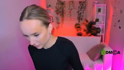 Snapshot of stellasun_ chatting on July 7, 2026, 10:30 am stellasun_ online show from July 7, 2026, 10:30 am