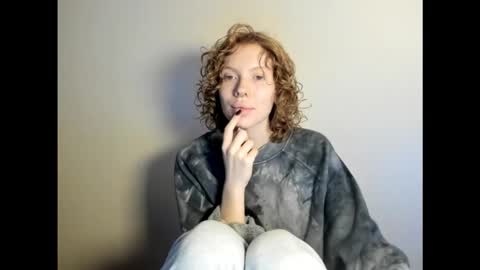 S T E L L A online show from November 28, 2025, 12:41 pm