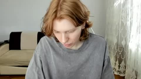 S T E L L A online show from May 5, 2026, 10:34 am