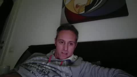 Snapshot of sten015 chatting on February 3, 2026, 2:11 pm sten015 online show from February 3, 2026, 2:11 pm