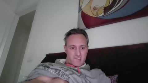 Snapshot of sten015 chatting on February 12, 2026, 2:56 pm sten015 online show from February 12, 2026, 2:56 pm