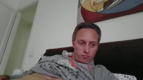 Snapshot of sten015 chatting on March 18, 2026, 2:20 pm sten015 online show from March 18, 2026, 2:20 pm