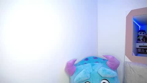 Emma online show from February 4, 2025, 7:22 pm