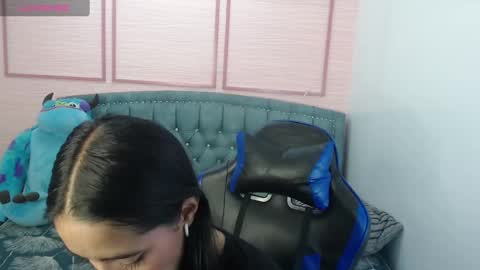 Stephania online show from February 5, 2025, 10:41 am