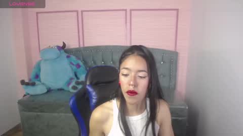 Stephania online show from March 7, 2025, 10:56 am