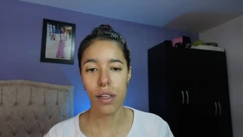 Snapshot of stephania_t chatting on May 15, 2026, 12:56 pm Stephania online show from May 15, 2026, 12:56 pm