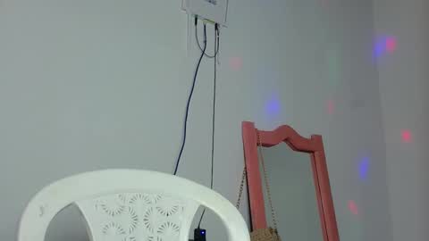 Snapshot of stephanie_bennett chatting on October 19, 2025, 3:29 am stephanie bennett online show from October 19, 2025, 3:29 am