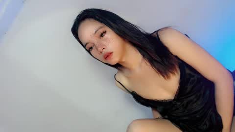 STEPHANIE online show from February 3, 2025, 7:51 am