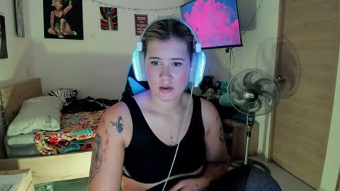 Stephany  independient model  online show from January 24, 2025, 3:54 am