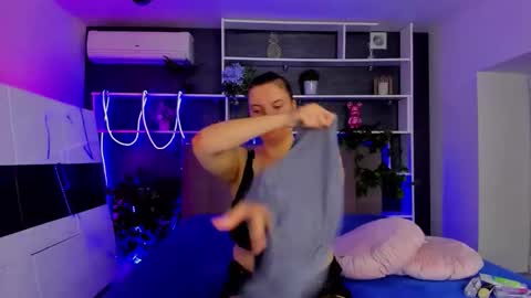 Stephie online show from March 31, 2026, 5:30 am