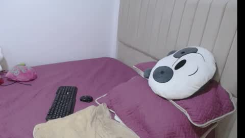 Angie mature online show from September 13, 2025, 9:36 pm