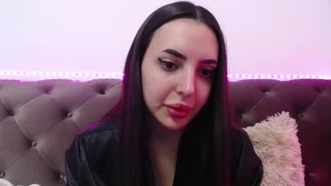 StepMommy19 online show from February 18, 2025, 11:52 pm