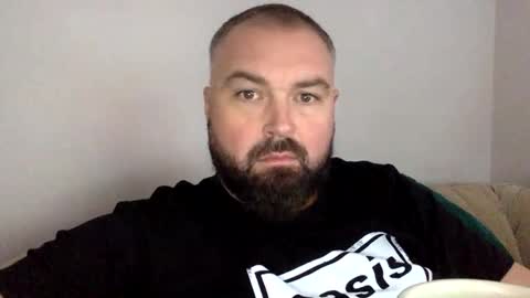 steve__1980 online show from November 17, 2025, 9:04 am