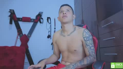 Snapshot of steven_skinnyboy chatting on May 4, 2026, 3:24 am Steven online show from May 4, 2026, 3:24 am