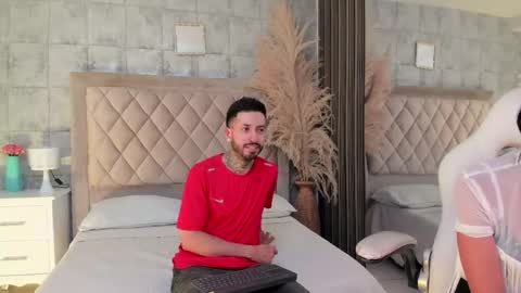 stevenandlaura_ online show from May 20, 2026, 8:37 pm