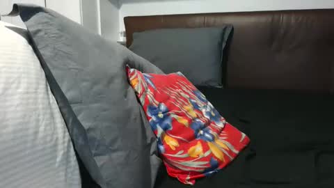 Snapshot of stevenpit chatting on May 5, 2026, 4:59 pm stevenpit online show from May 5, 2026, 4:59 pm