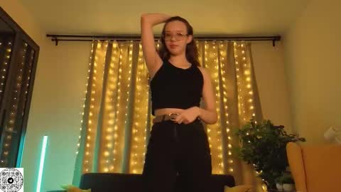 Candy online show from November 2, 2025, 5:37 pm