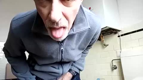 stevenx1974 online show from December 13, 2024, 11:34 am