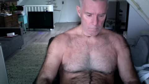 Snapshot of stevetwo chatting on December 9, 2024, 12:30 pm stevetwo online show from December 9, 2024, 12:30 pm