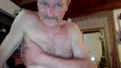 steviehard7 online show from October 4, 2025, 7:17 am