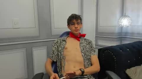 Snapshot of sthefan_salvatore chatting on March 3, 2025, 11:22 am STEFAN online show from March 3, 2025, 11:22 am