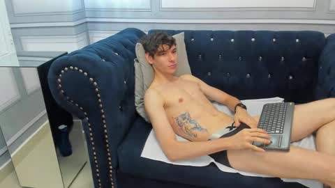 Snapshot of sthefan_salvatore chatting on March 3, 2025, 2:26 pm STEFAN online show from March 3, 2025, 2:26 pm