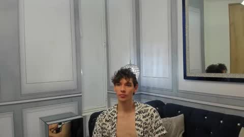 Snapshot of sthefan_salvatore chatting on March 4, 2025, 11:19 am STEFAN online show from March 4, 2025, 11:19 am