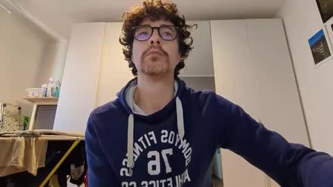 Snapshot of sti270452 chatting on December 22, 2025, 9:39 am Jenk online show from December 22, 2025, 9:39 am