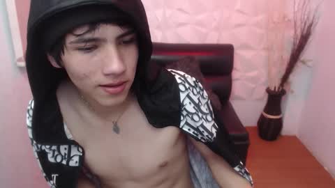 Stich online show from March 16, 2026, 3:49 pm