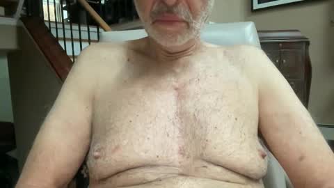 Snapshot of stillbad2 chatting on December 28, 2024, 3:26 pm Stillbad2 online show from December 28, 2024, 3:26 pm