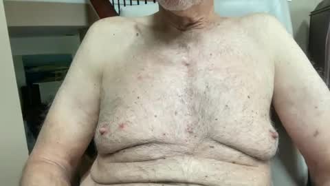 Snapshot of stillbad2 chatting on December 31, 2024, 4:14 pm Stillbad2 online show from December 31, 2024, 4:14 pm