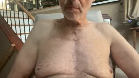 Snapshot of stillbad2 chatting on January 10, 2025, 7:43 pm Stillbad2 online show from January 10, 2025, 7:43 pm