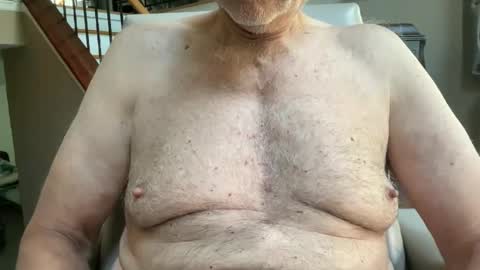 Snapshot of stillbad2 chatting on October 26, 2025, 3:07 pm Stillbad2 online show from October 26, 2025, 3:07 pm