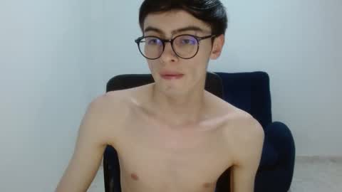 Snapshot of stiv_grant chatting on April 22, 2026, 11:50 pm stiv_grant online show from April 22, 2026, 11:50 pm
