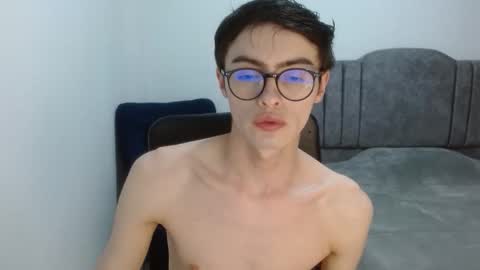 Snapshot of stiv_grant chatting on May 20, 2026, 12:39 am stiv_grant online show from May 20, 2026, 12:39 am