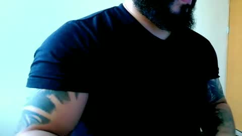 stiven253958 online show from April 21, 2026, 6:23 pm
