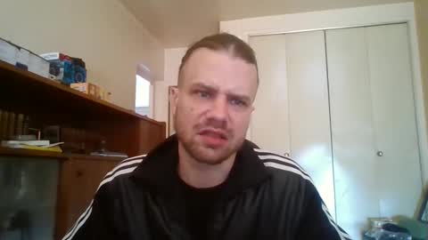 stockingsnfeet online show from May 7, 2026, 9:14 am